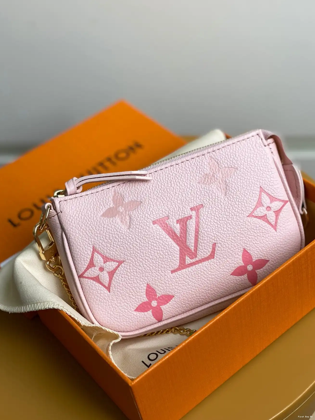 MINI LOUIS VUITTON ACCESSOIRES POCHETTE 0627